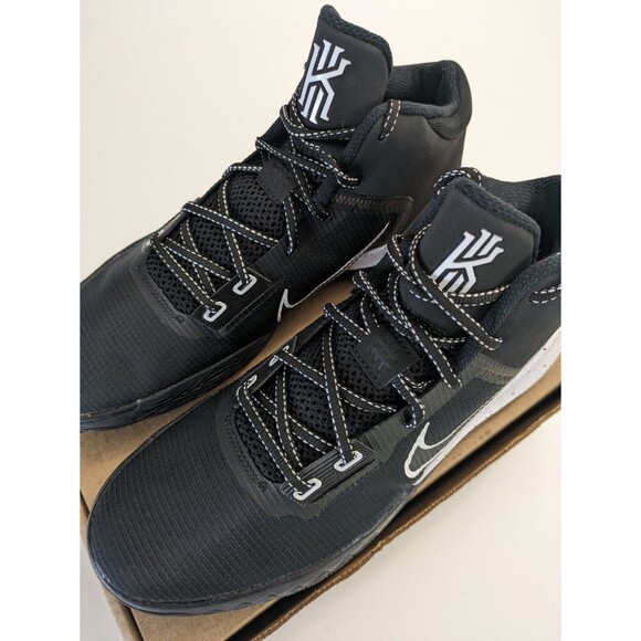 Nike Men\'s Kyrie Flytrap IV Basketball Shoe, Black/White, 10.5 - VERY GOOD! main image 13
